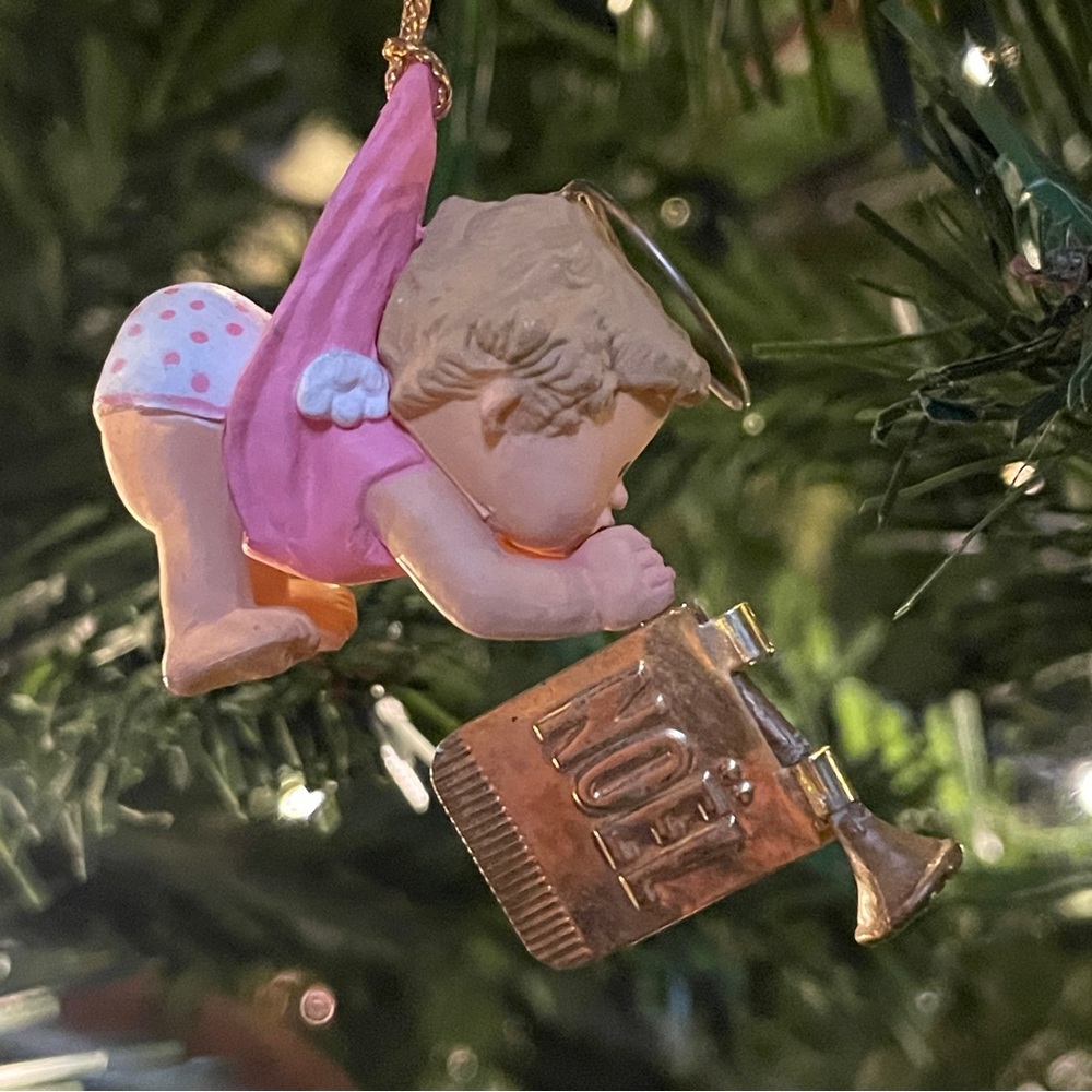 Hallmark Vintage 1984 Musical Angel Keepsake Ornament in Original Box